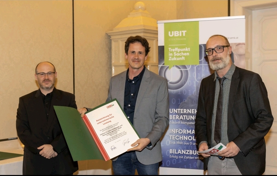 Ehrung Christoph Mauthner für 25 Jahre Institut für Systempädagogik